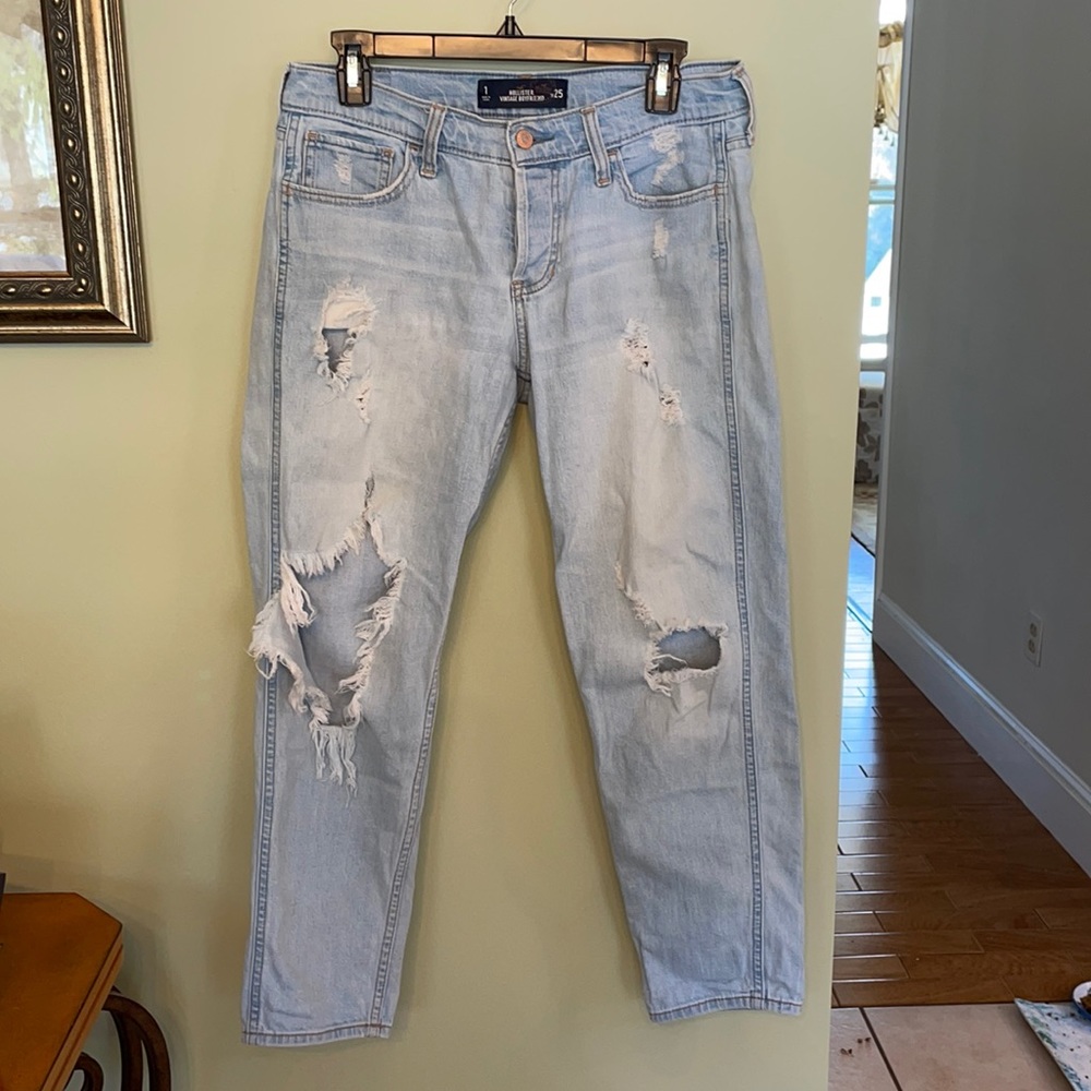 Hollister Vintage Boyfriend Jeans, button up, size 1, W 25, light blue wash
